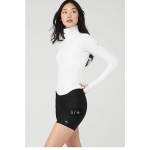 ALO yoga Alosoft Refine Turtleneck